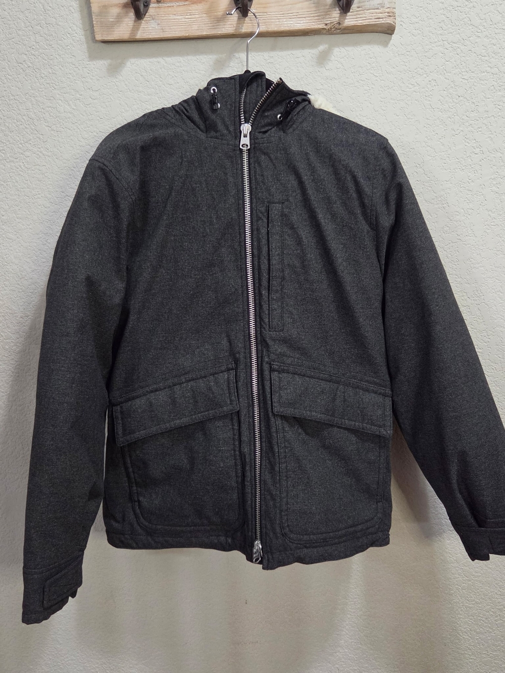 Abercrombie & Fitch Men's Hooded Field Jacket in Dark Charcoal